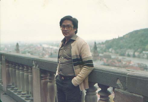 photo of editor.jpg